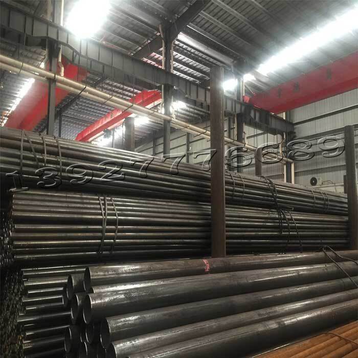 焊管倉庫內的產品